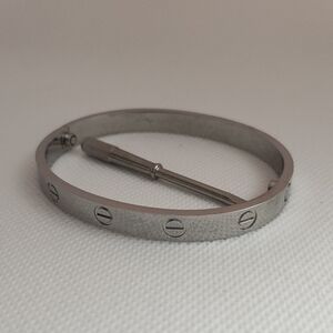 Silver Screw Motif Bangle Bracelet